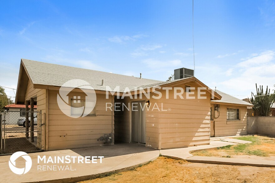 Building Photo - 3315 W Elm St
