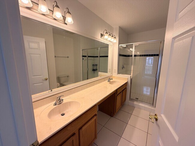 Building Photo - 707 Westpark Way