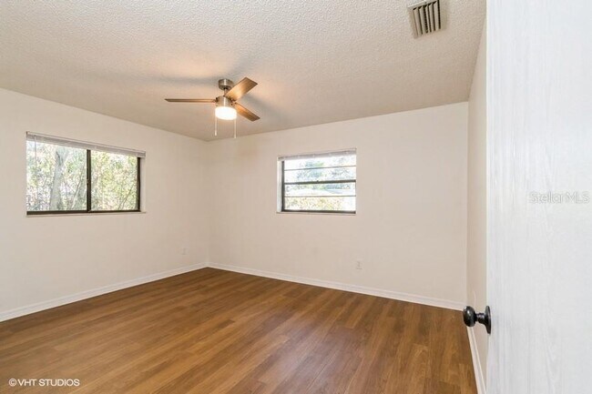 Building Photo - 2522 NW 4th Terrace