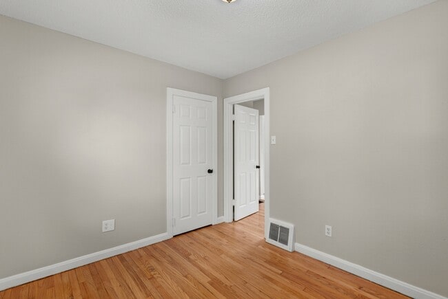 Building Photo - 963 Collier Pl