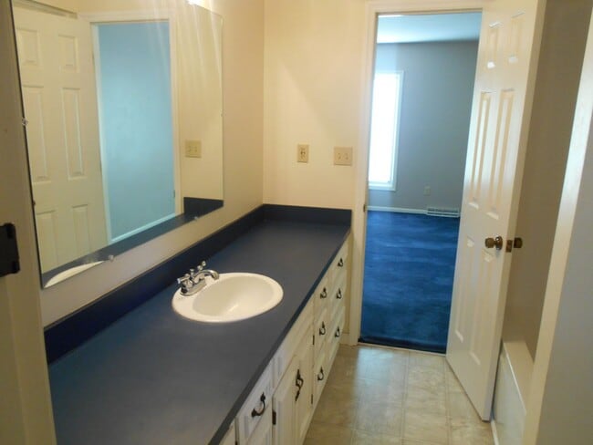 Building Photo - Spacious 3 bedroom, 3 bath home located off HWY 501