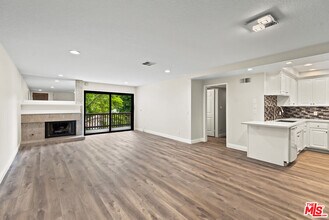 Building Photo - 8512 Tuscany Ave