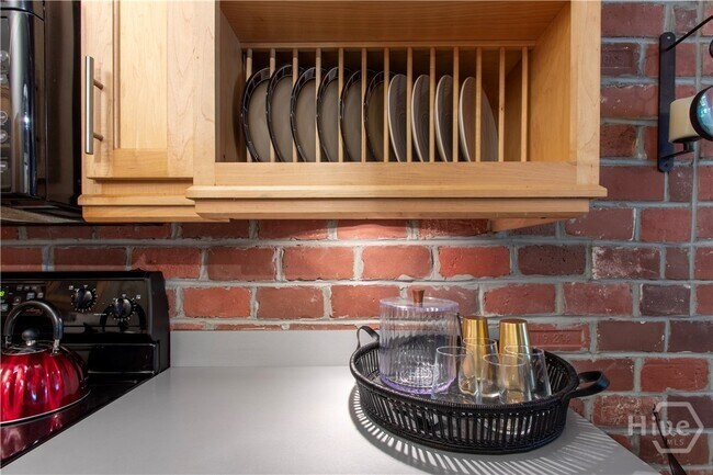 Building Photo - 760 E Campus Rd