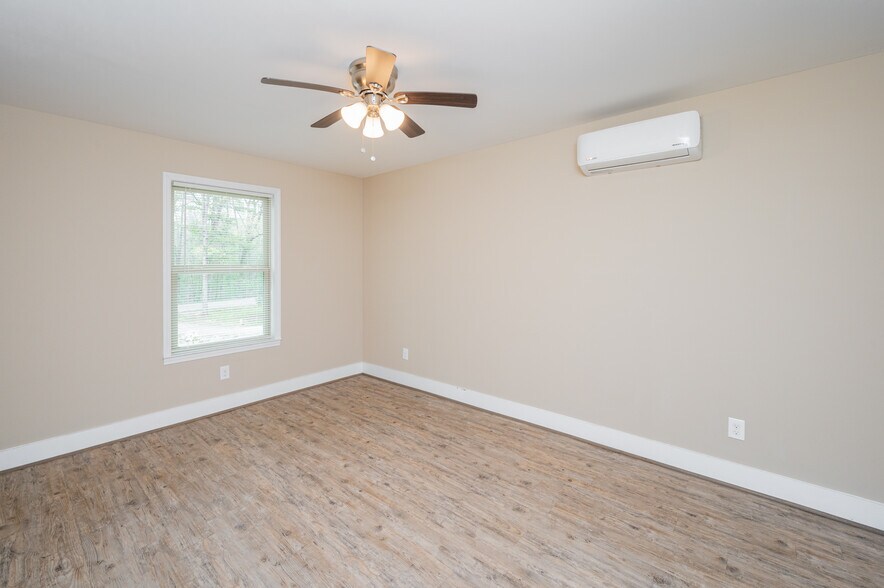 Building Photo - 2005 Coldwater Rd