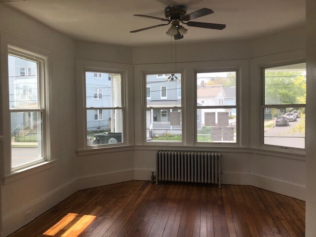 Living room - 37 Poningo St