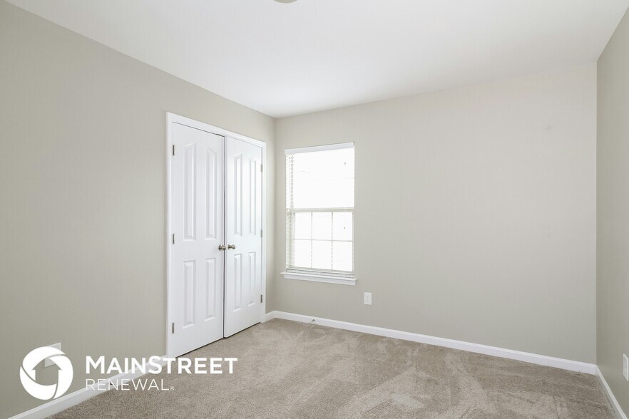 Building Photo - 2942 Mirasol Ct