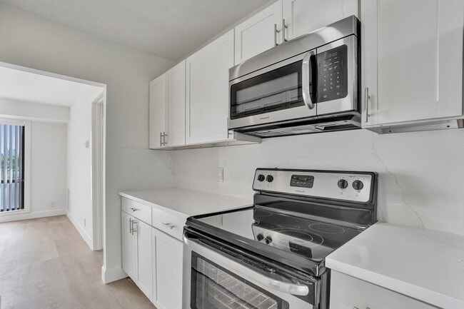 Building Photo - 1040 Homewood Blvd