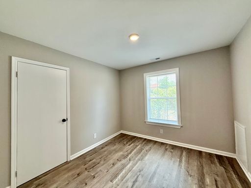 Building Photo - **OFFERING REFUNDABLE APPLICATION FEES** Newly Remodeled 2BD, 1BA Durham Duplex Walking Distance ...