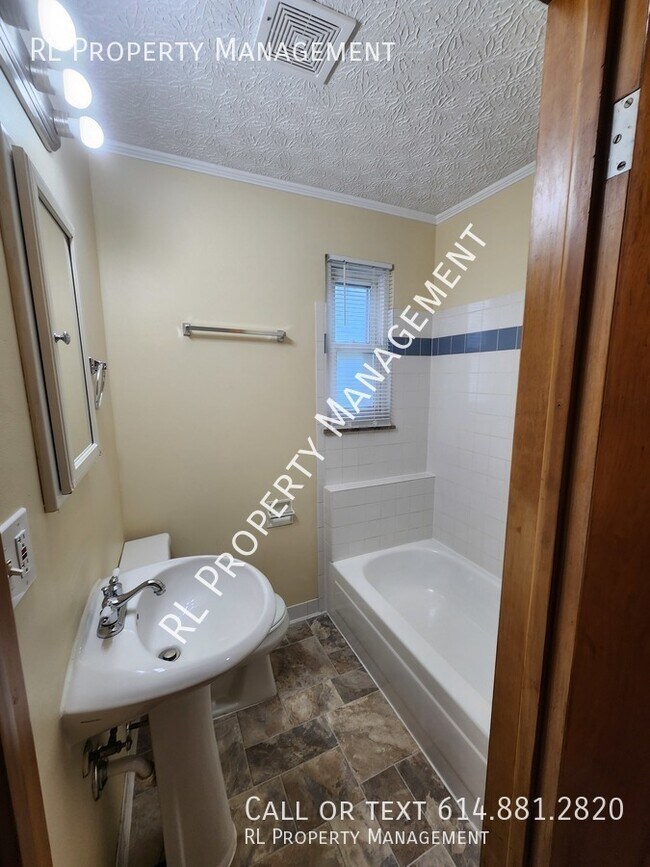 Building Photo - Cozy 3 bedroom 1 bathroom home in Whitehall