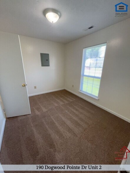 Building Photo - 190 Dogwood Pointe Dr