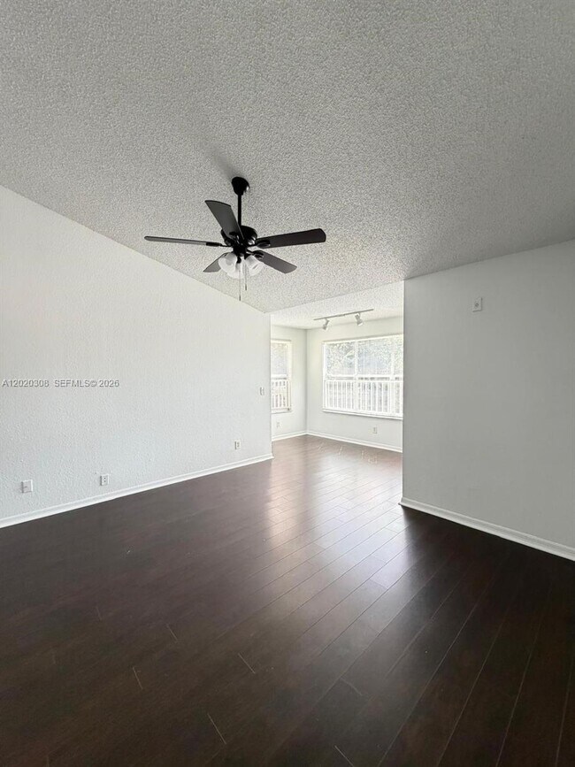 Building Photo - 12950 Vista Isles Dr