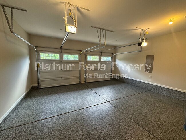 Building Photo - 120 Duval Dr