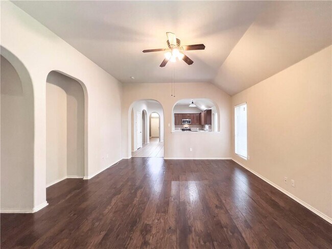 Building Photo - 107 Arrowhead Trail