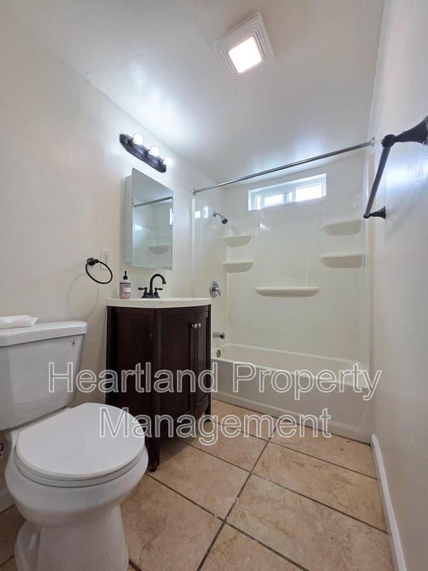 Building Photo - 2765 G St