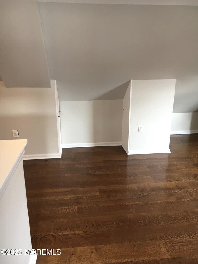 Building Photo - 32 Morrell St