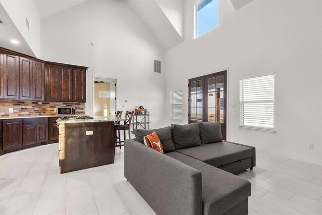 Building Photo - 479 Brown Rd