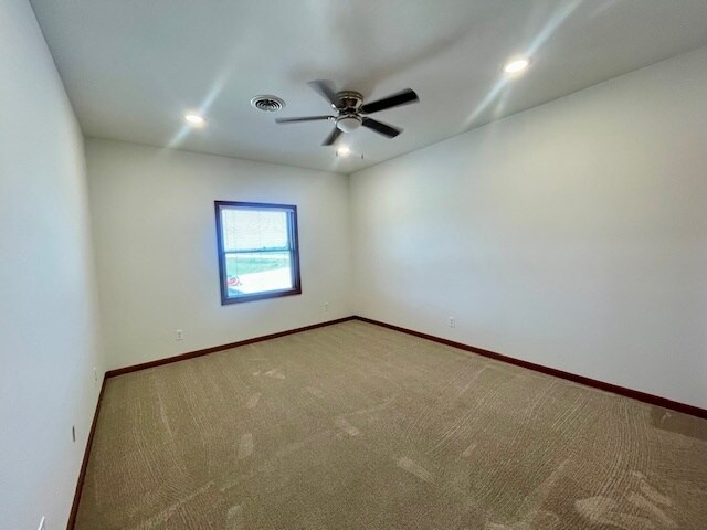 Building Photo - 1010 W South St