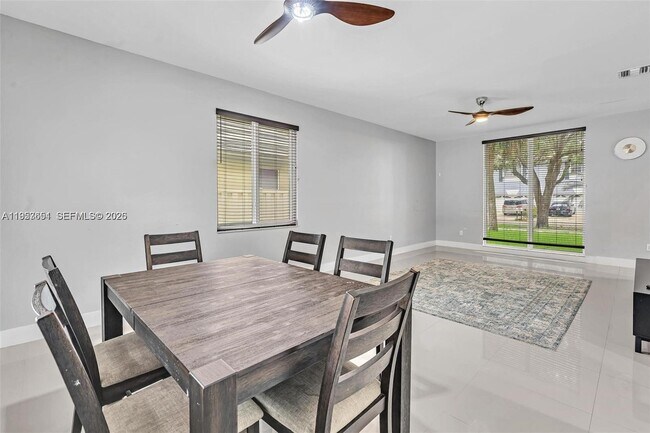 Building Photo - 10301 Panama St