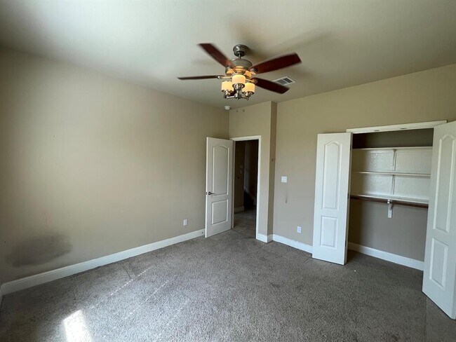 Building Photo - 3001 Lombardi Way