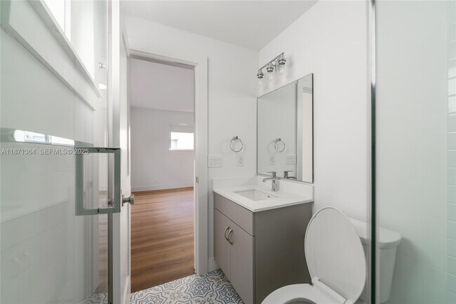 Building Photo - 3160 S Le Jeune Rd