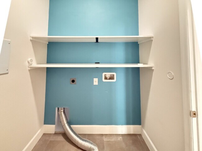 Building Photo - Elegant  2 bed, 2 bath Villa in BridgeWater Landing 55+ community – Maintenance-Free Living at It...