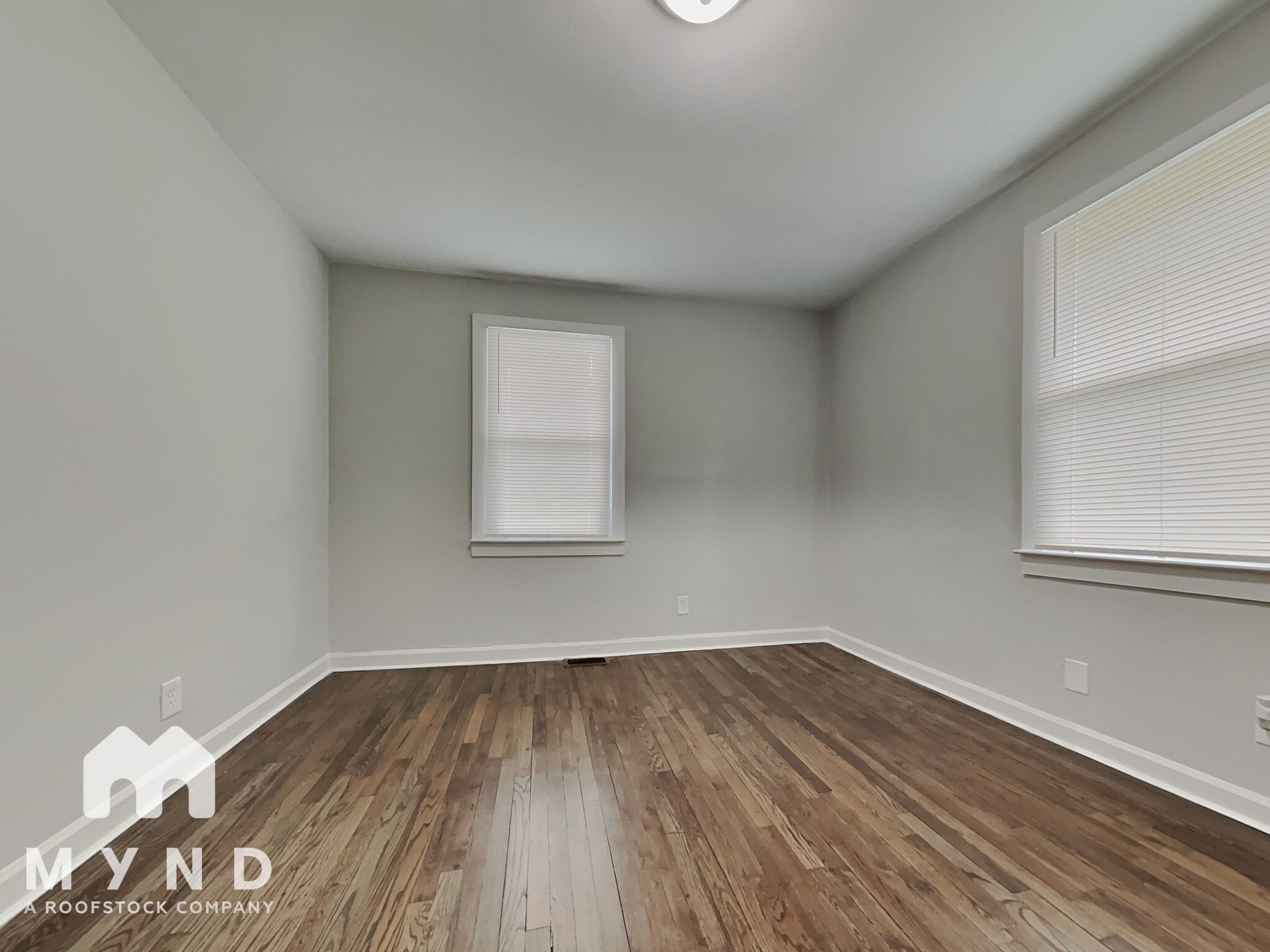 Building Photo - 1720 Finchley Dr