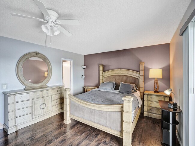 Building Photo - 3014 Cornwall A