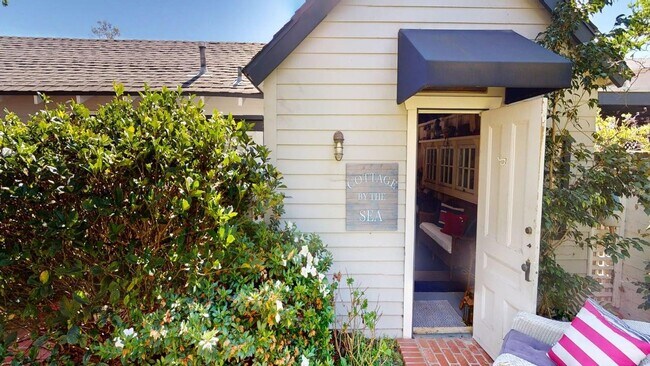 Building Photo - A Timeless Coronado Beach Cottage