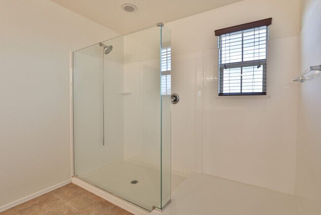 Building Photo - Heart of Queen Creek 5 bed/3 bath Home w/ ...