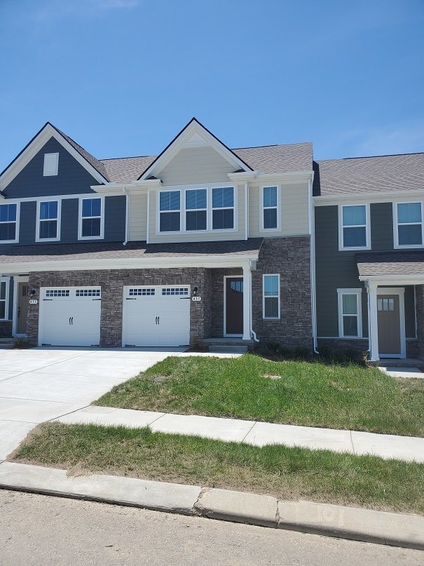 Building Photo - Like new 3BR/2.5BA townhouse in Goodlettsville