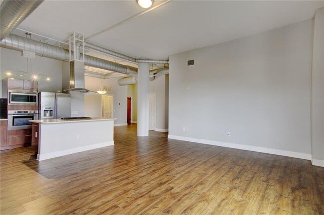 Building Photo - 3820 Roswell Rd NE