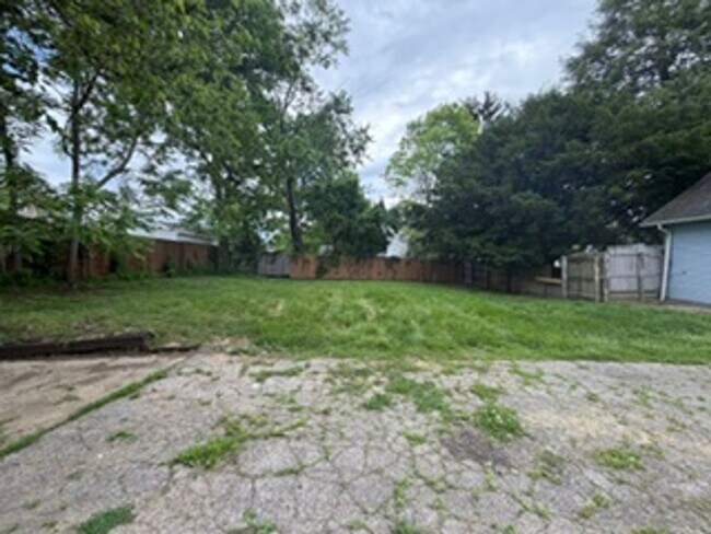 Building Photo - Move-In Ready 3-Bedroom Home with Large Yard and Great Everyday Features