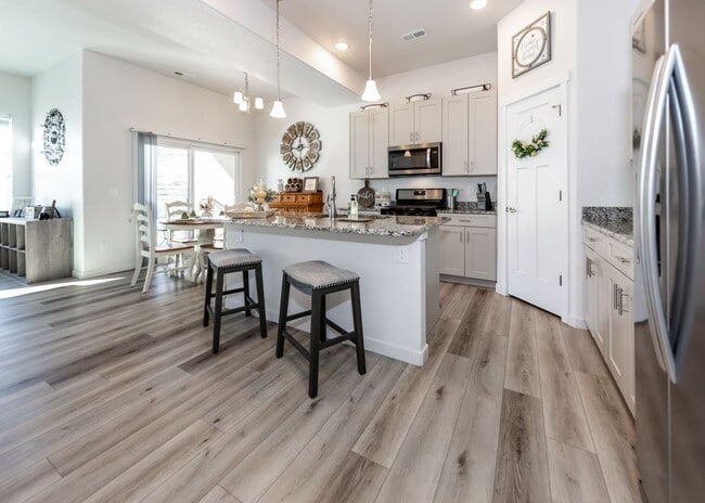 Building Photo - Serene, Peaceful Retreat nestled up to Mt Open Space
