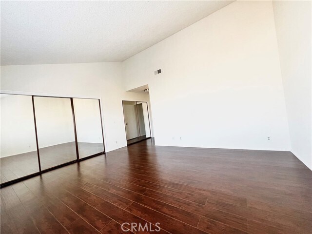 Building Photo - 1525 W 158th St