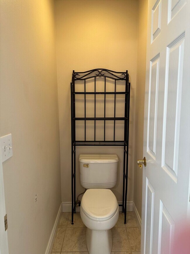Building Photo - 4735 Potter Crest Cir