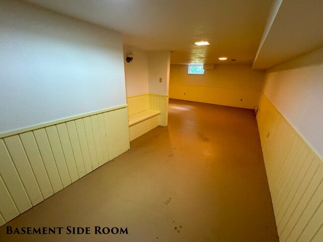 Building Photo - STATUS: -APPROVED- |R275| $2495