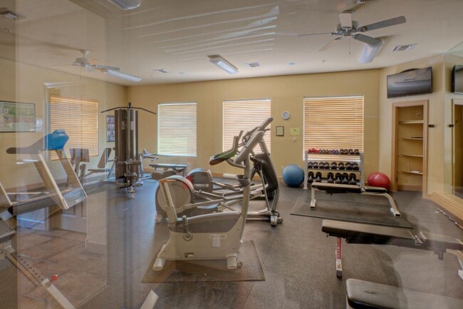 Building Photo - 14000 N 94th St