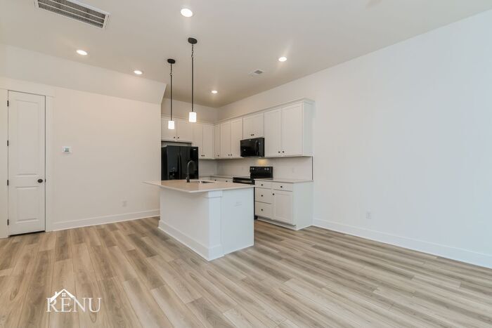 Building Photo - 4275 O'Hear Ave