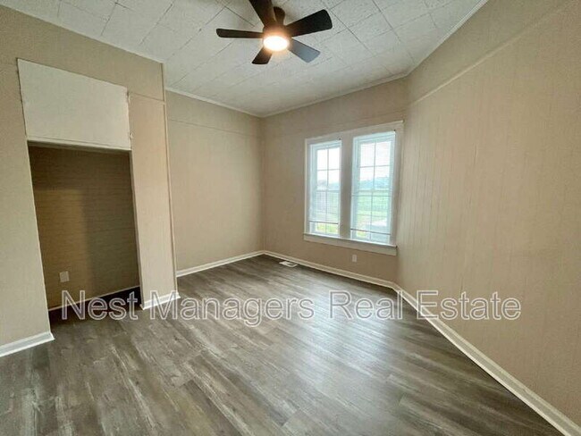 Building Photo - 416 Old Maxton Rd