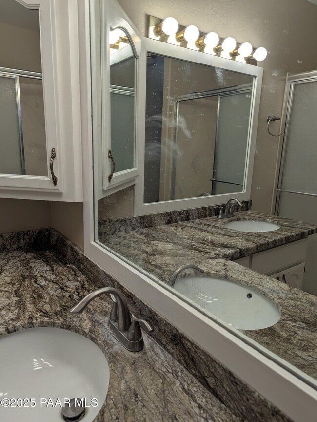 Building Photo - 4381 N Lone Cactus Dr