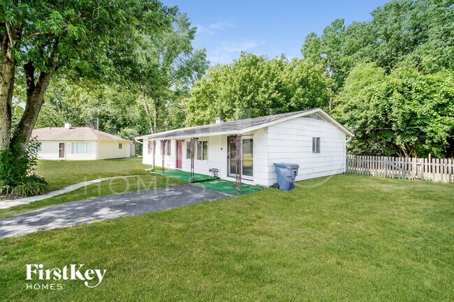Building Photo - 4315 Standish Dr