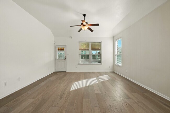 Building Photo - 9219 Gilbert Hollow Dr