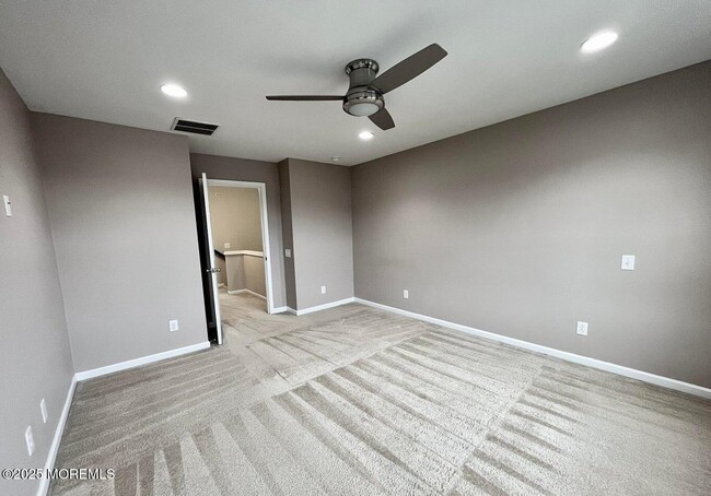 Building Photo - 155 Waypoint Dr