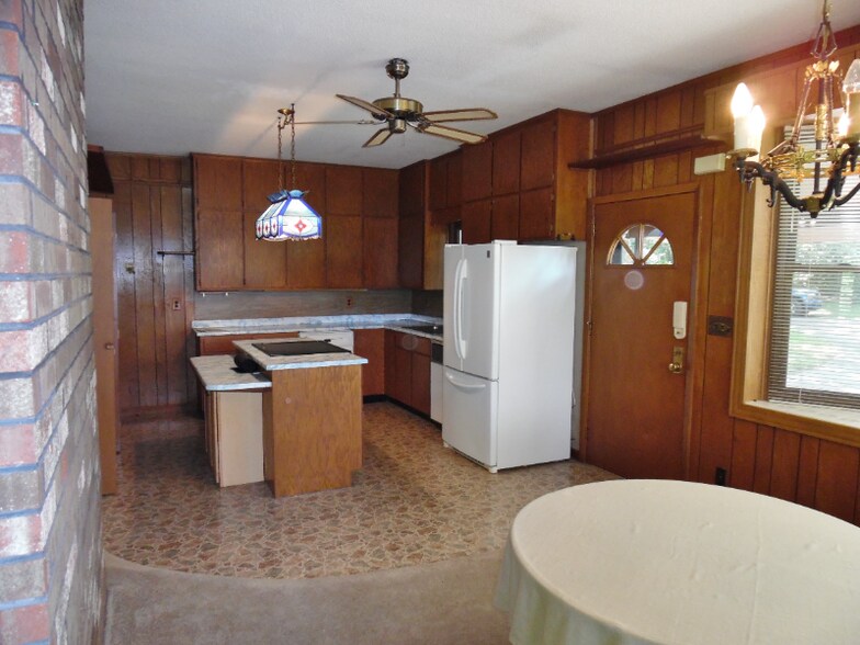 Building Photo - 2638 Table Rock Rd