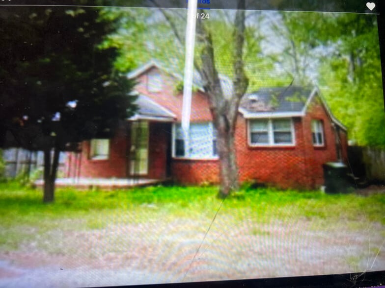 Primary Photo - 1313 Winona Ave