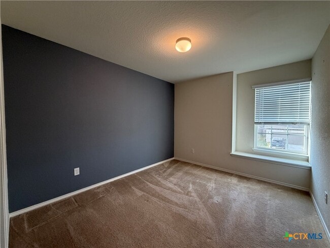 Building Photo - 323 Mistflower