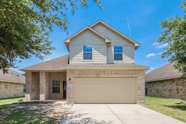 Building Photo - 9103 Plume Tree Dr