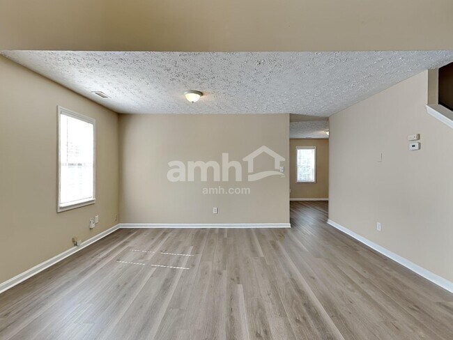 Building Photo - 7019 Beaverwood Dr