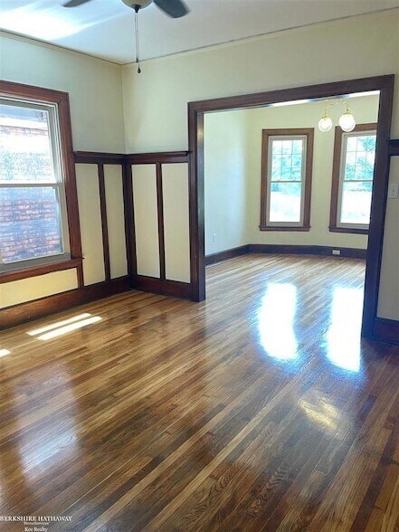 Building Photo - 3930 Trumbull