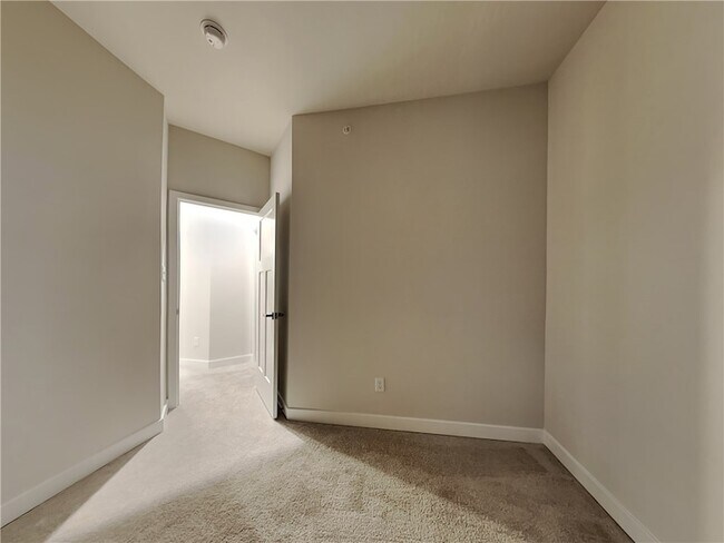 Building Photo - 4608 Spruce Rd